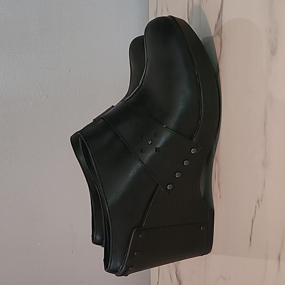 Dansko Francine Black Leather Studded Mules Heels Clogs Wmns EU 40 US 10-10.5 - Picture 2 of 15